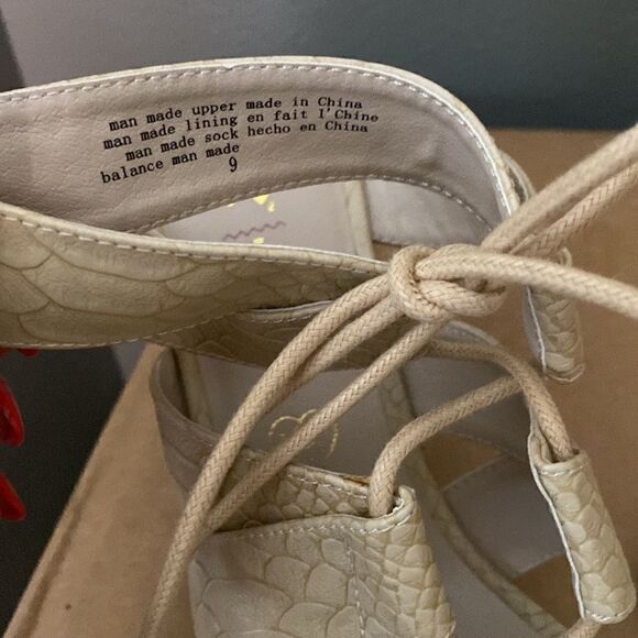 BC Born In California Lace Up Vegan Heel Taupe Tan Faux Snakeskin - Picture 8 of 10